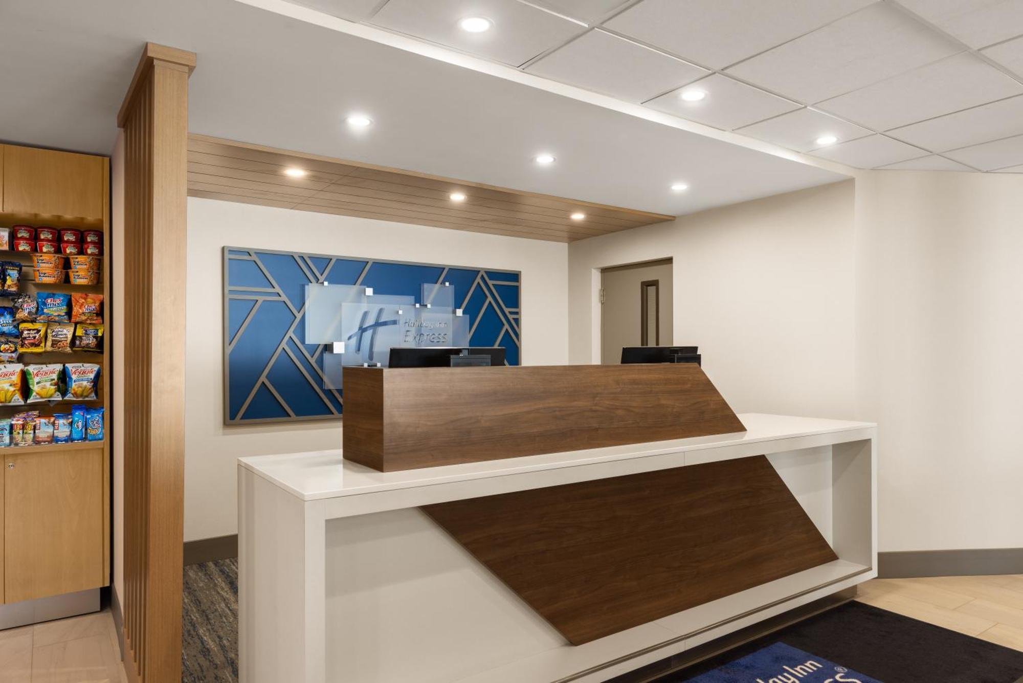 Holiday Inn Express Danbury I-84, An Ihg Hotel Екстериор снимка