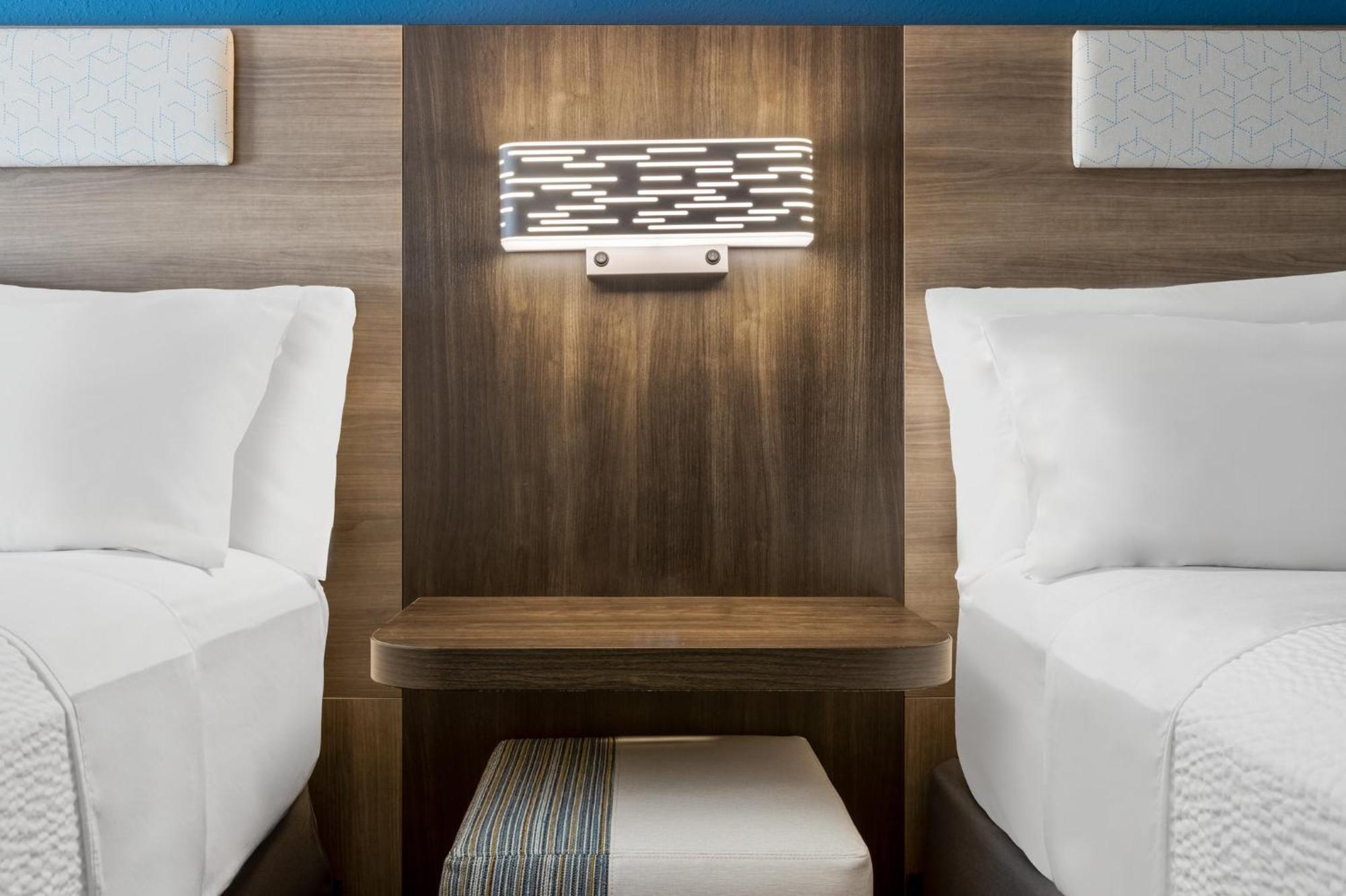 Holiday Inn Express Danbury I-84, An Ihg Hotel Екстериор снимка