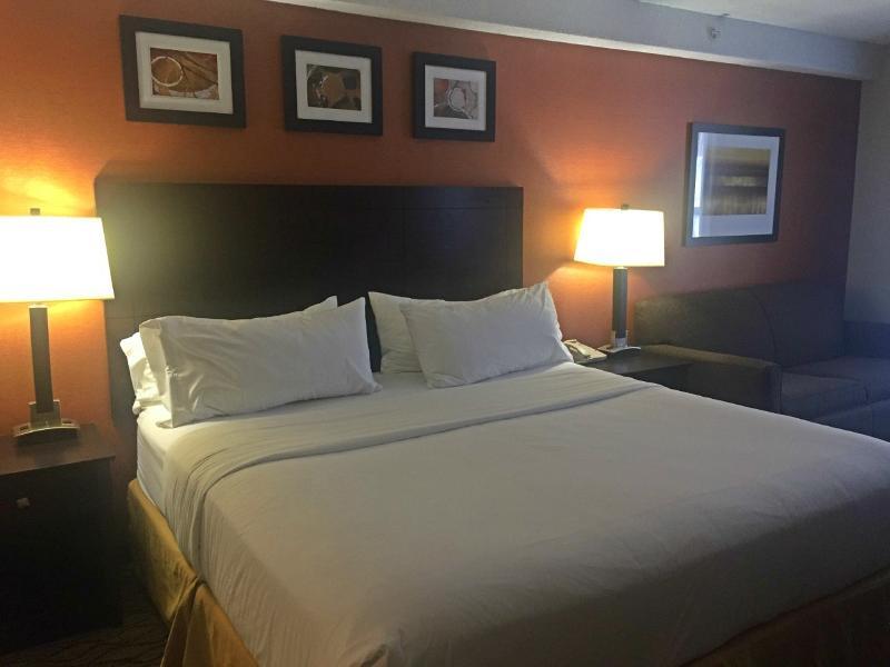 Holiday Inn Express Danbury I-84, An Ihg Hotel Екстериор снимка
